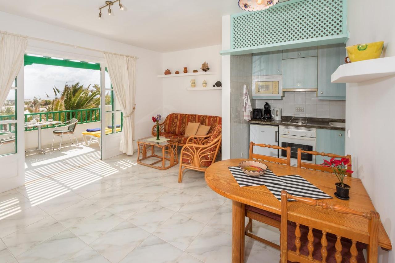 Conylanza Golf Y Mar Suites Costa Teguise Bagian luar foto