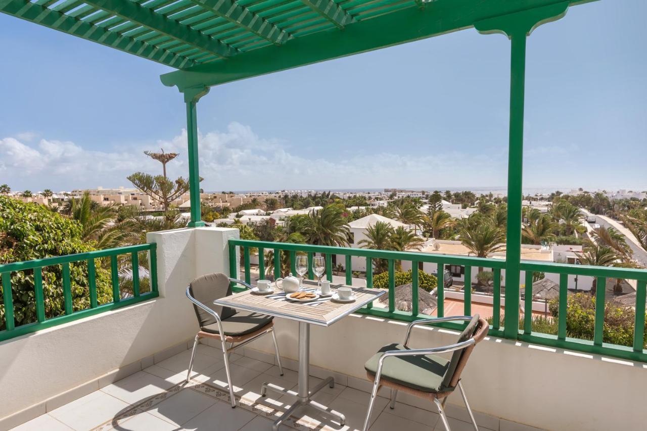 Conylanza Golf Y Mar Suites Costa Teguise Bagian luar foto